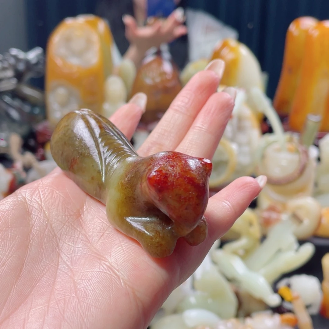 苹***树和田玉未镶嵌把件