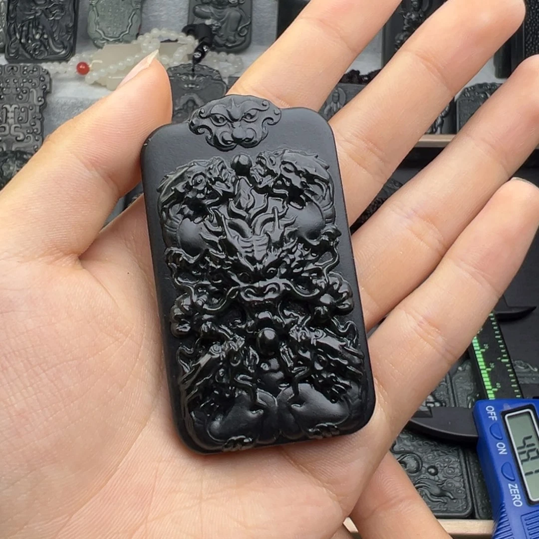 毅***林颈饰未镶嵌和田玉