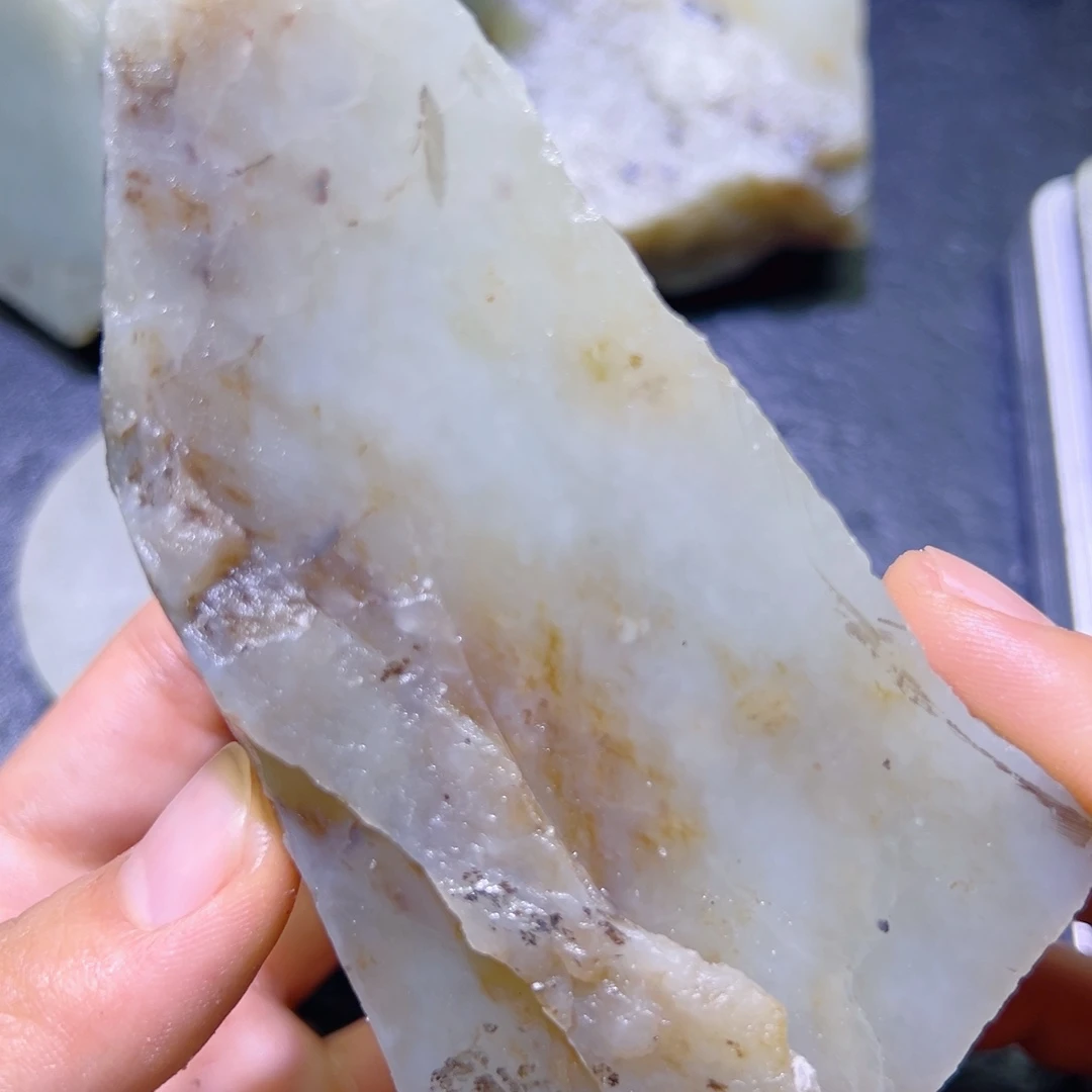 和田玉未镶嵌珠宝半成品