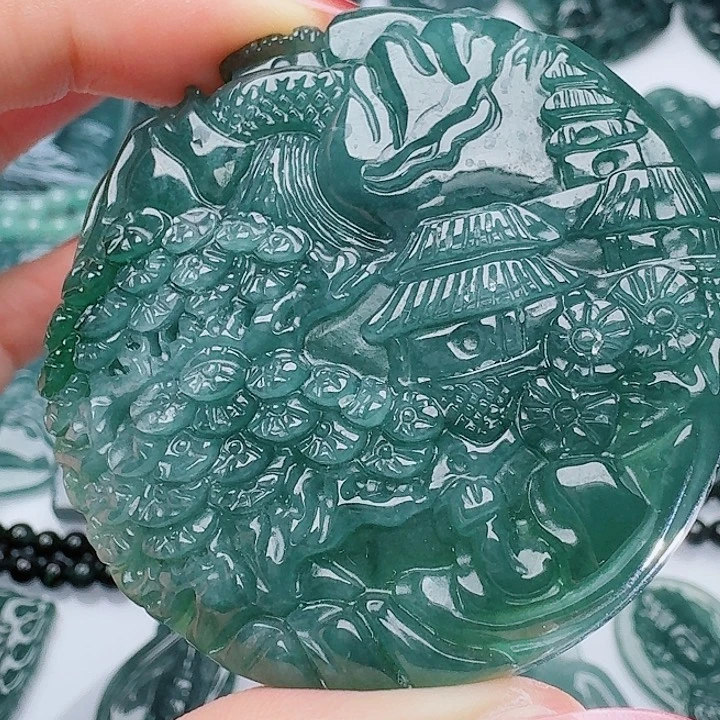 颈饰未镶嵌翡翠天然的A货翡翠多样性发其一