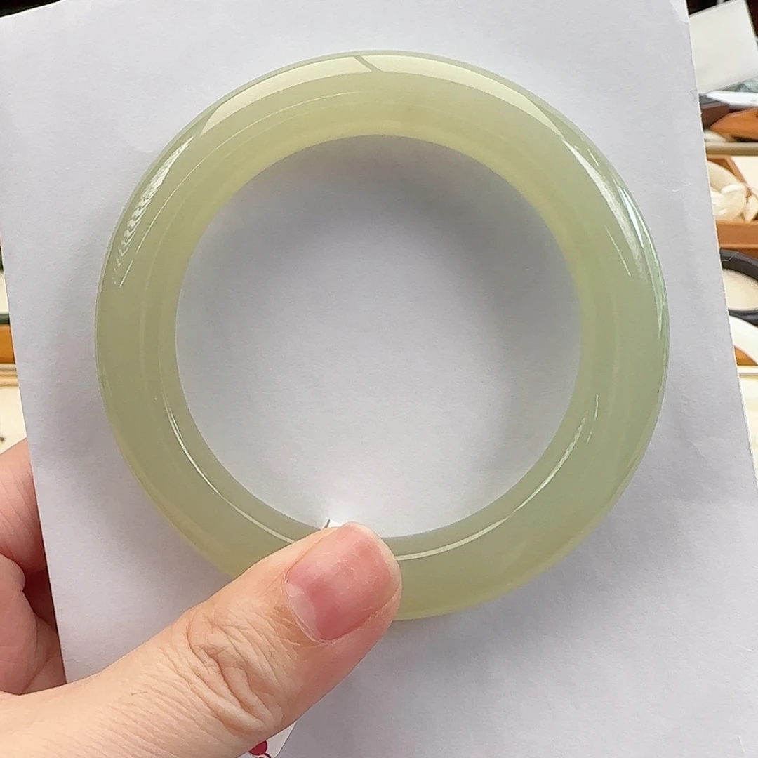 和田玉未镶嵌手镯58泥鳅背 冰蜂蜜