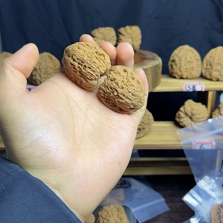 蜗****吊坠文玩核桃南疆石