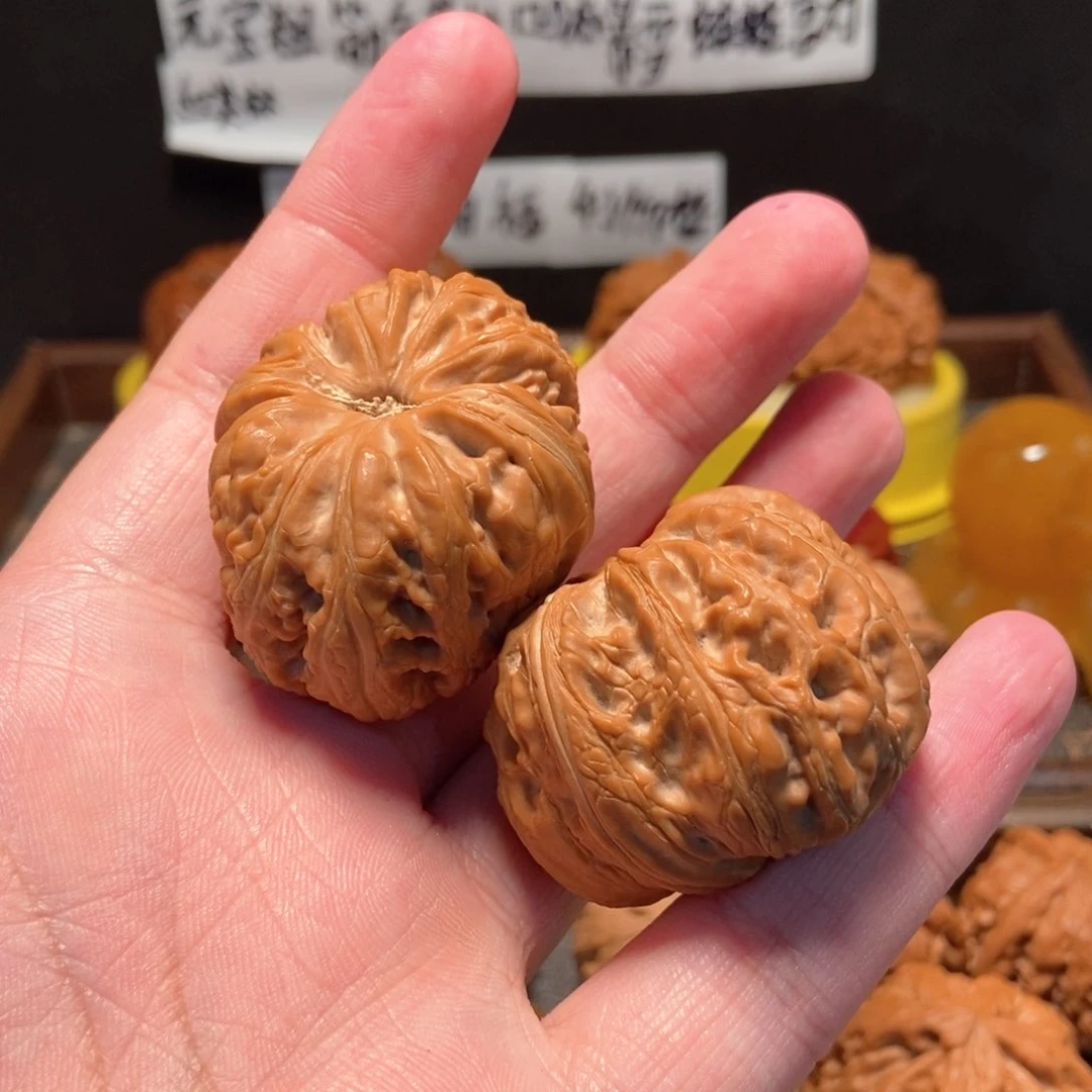 吊坠文玩核桃嘻**。元宝