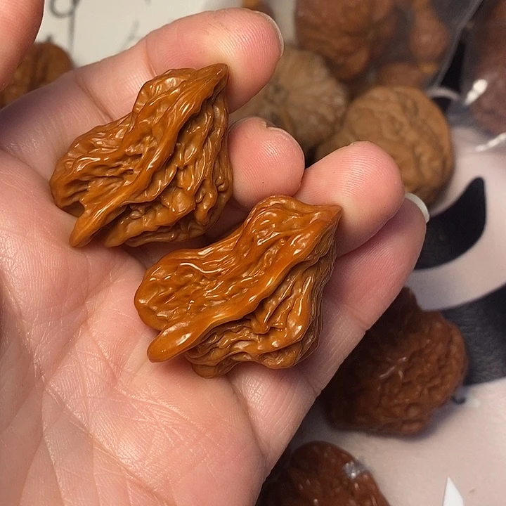 ****皮把件文玩核桃花生
