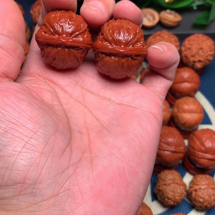 把件桃核?****o野生小手捻