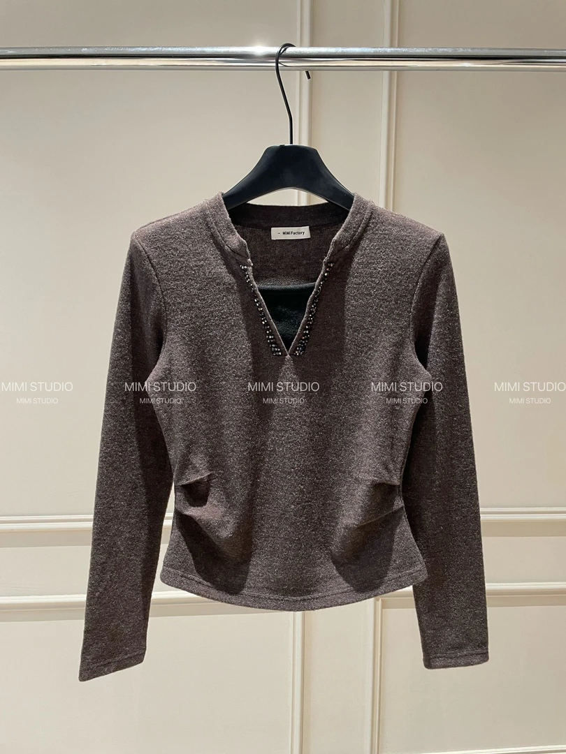 2025冬新款 巨好看V领刺绣钉珠设计长袖T恤女显瘦百搭上衣1460#