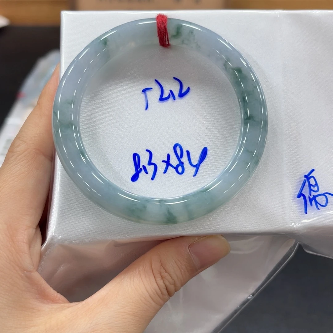 未镶嵌手镯翡翠翡翠