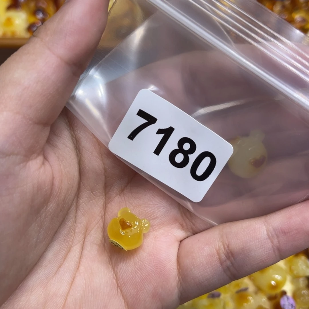 琥珀珠宝奇石未镶嵌