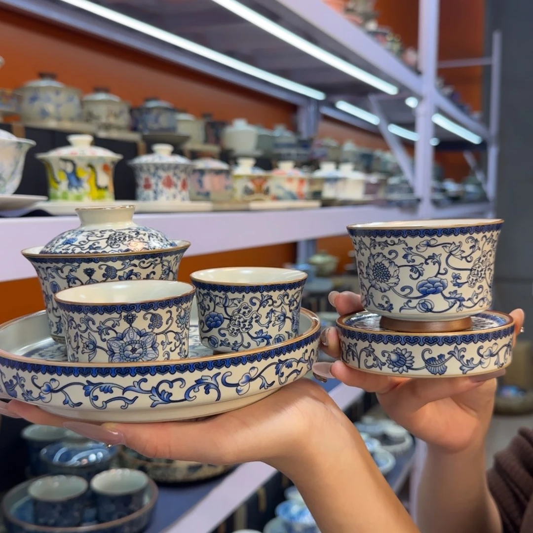 我在外面吃饭呢你在哪了我