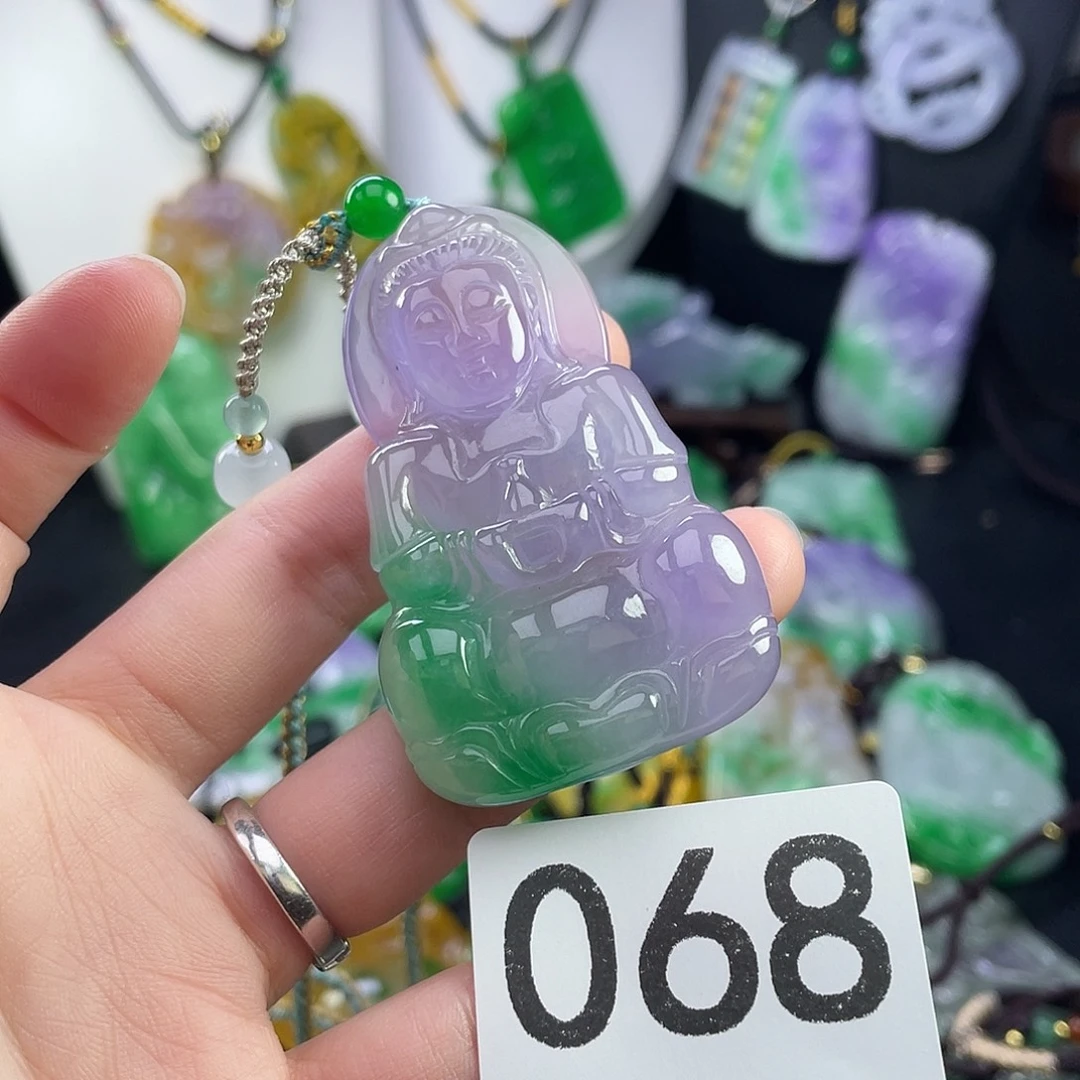 翡翠未镶嵌吊坠(赠链)