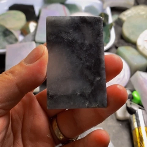 翡翠未镶嵌颈饰時**遷明料无事牌一个