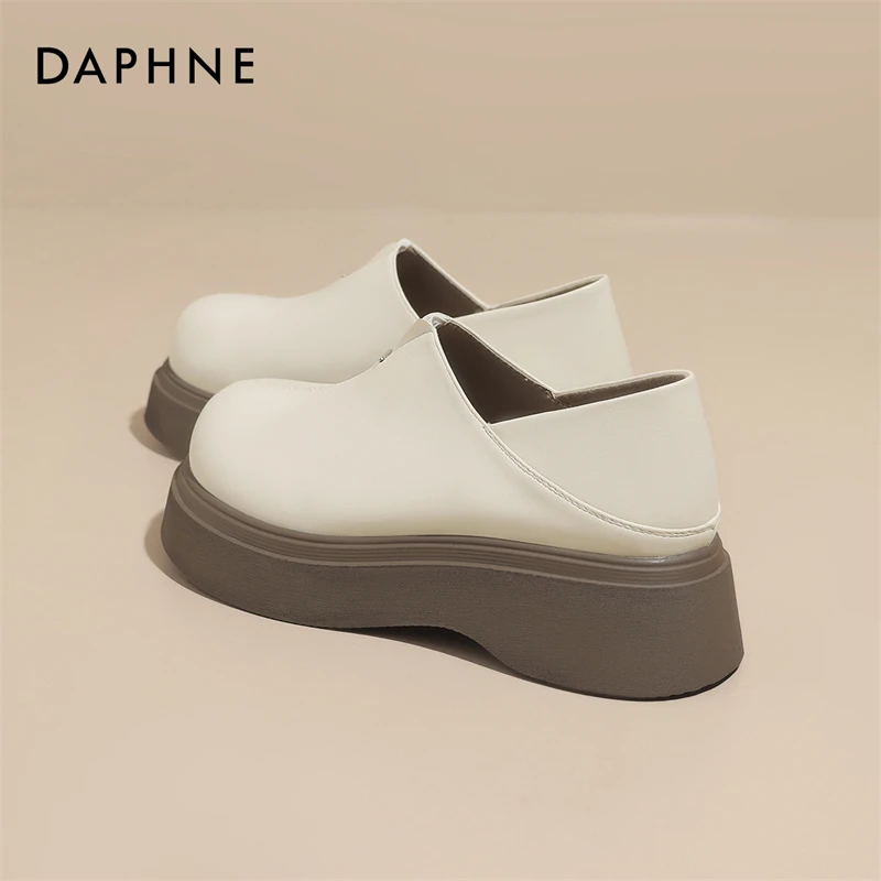 达芙妮小个子增高勃肯鞋女2025新款春季单鞋全包白色单鞋一脚蹬鞋