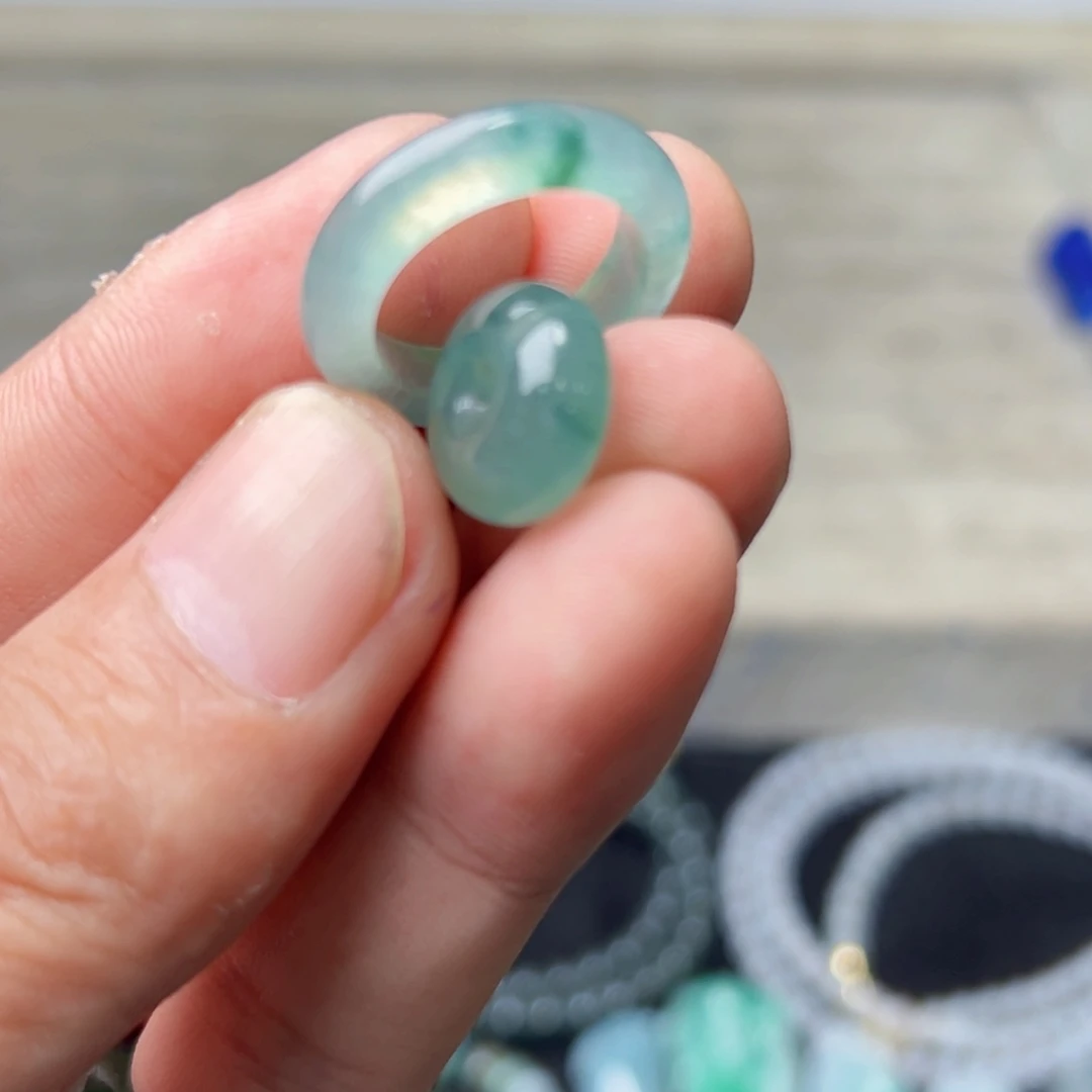 定制翡翠未镶嵌圈口11号