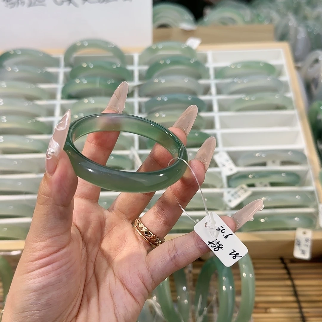 手镯玛瑙/玉髓未镶嵌圈口50.6