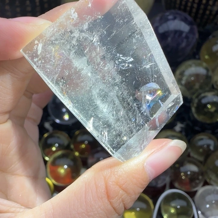 水晶未镶嵌摆件e736