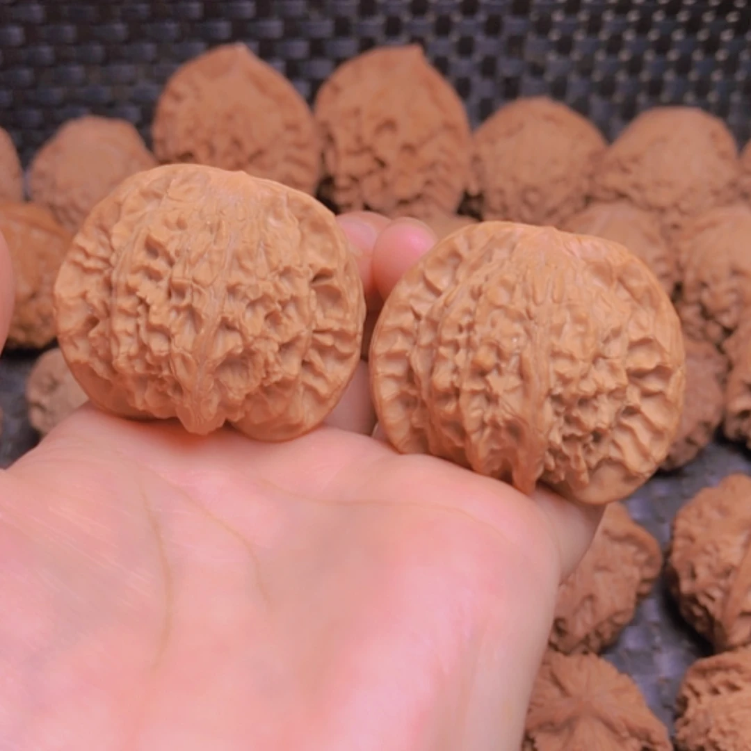 【闪购商品】摆件核桃40.5凤眼修尖