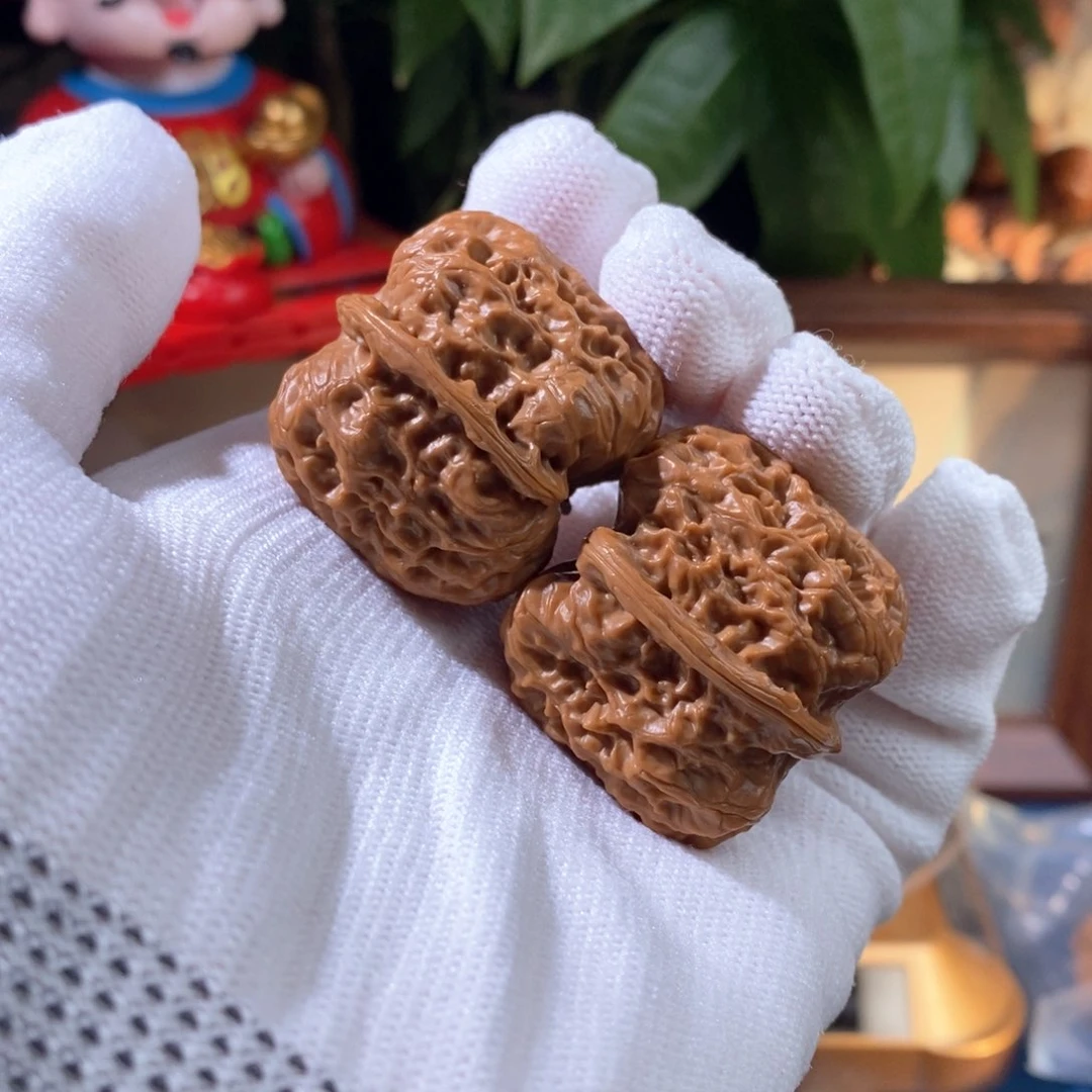 文玩核桃吊坠聚***社金钟