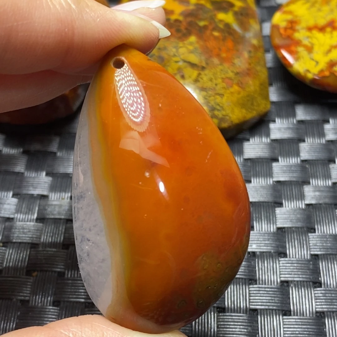 玛瑙/玉髓挂件未镶嵌