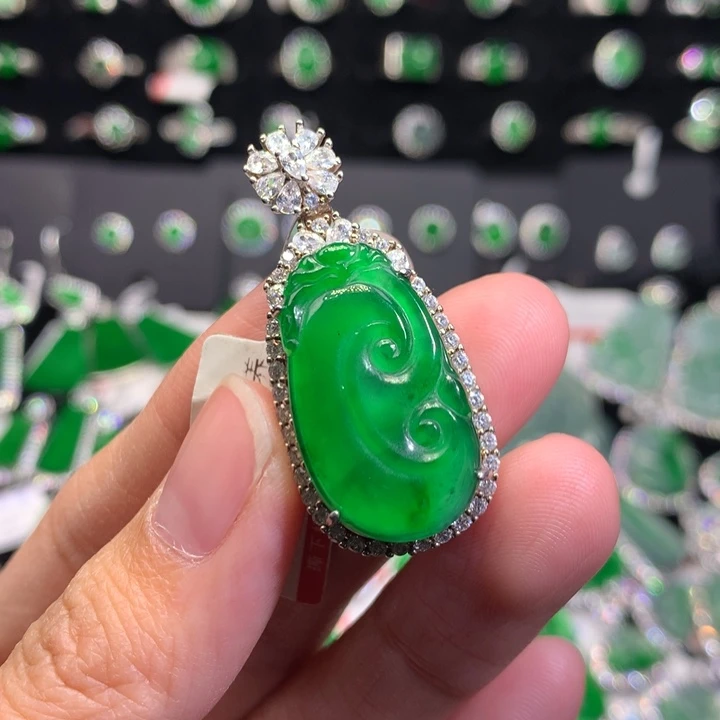 【闪购商品】翡翠颈饰银S925镶嵌天然翡翠