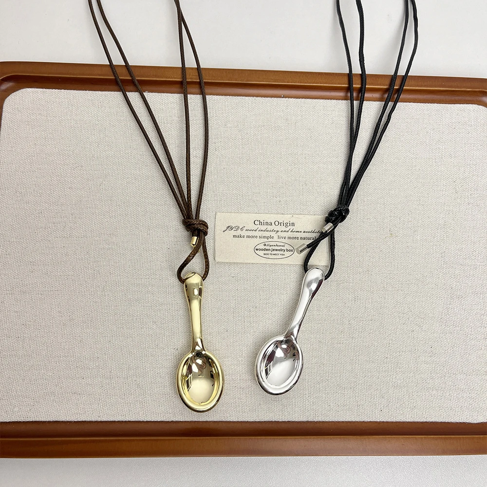合金项链 小众设计创意勺子吊坠项链女款轻奢高级感配饰新款长款