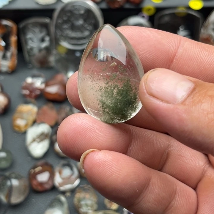 未镶嵌吊坠(赠链)水晶