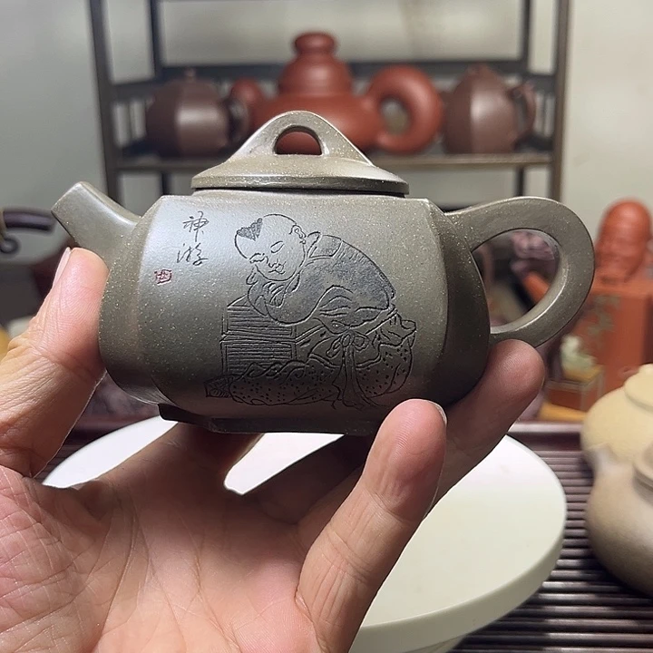 11233455678999 1123345567899