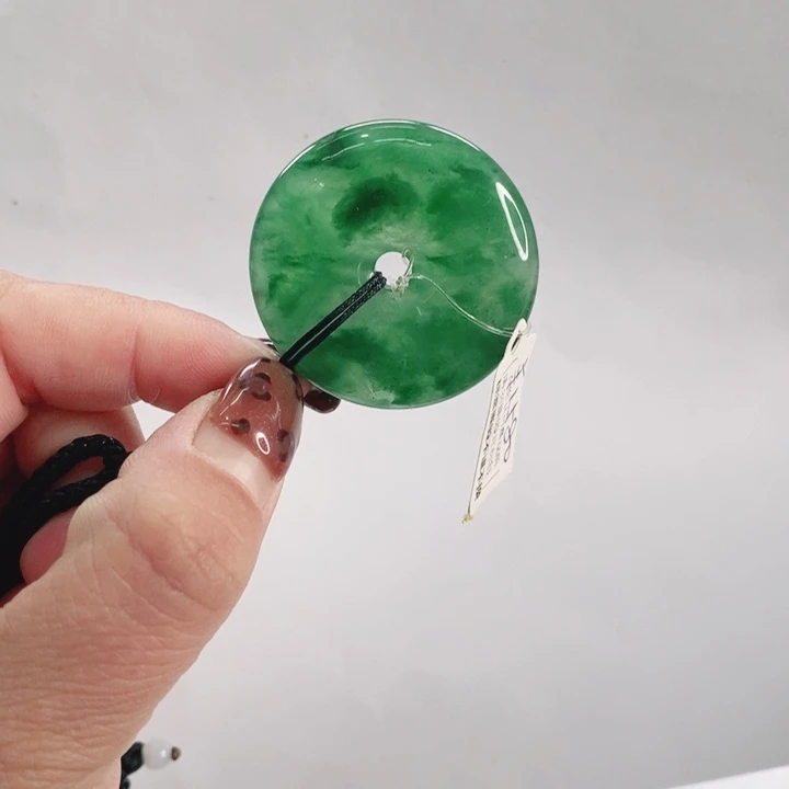 石英质玉未镶嵌颈饰