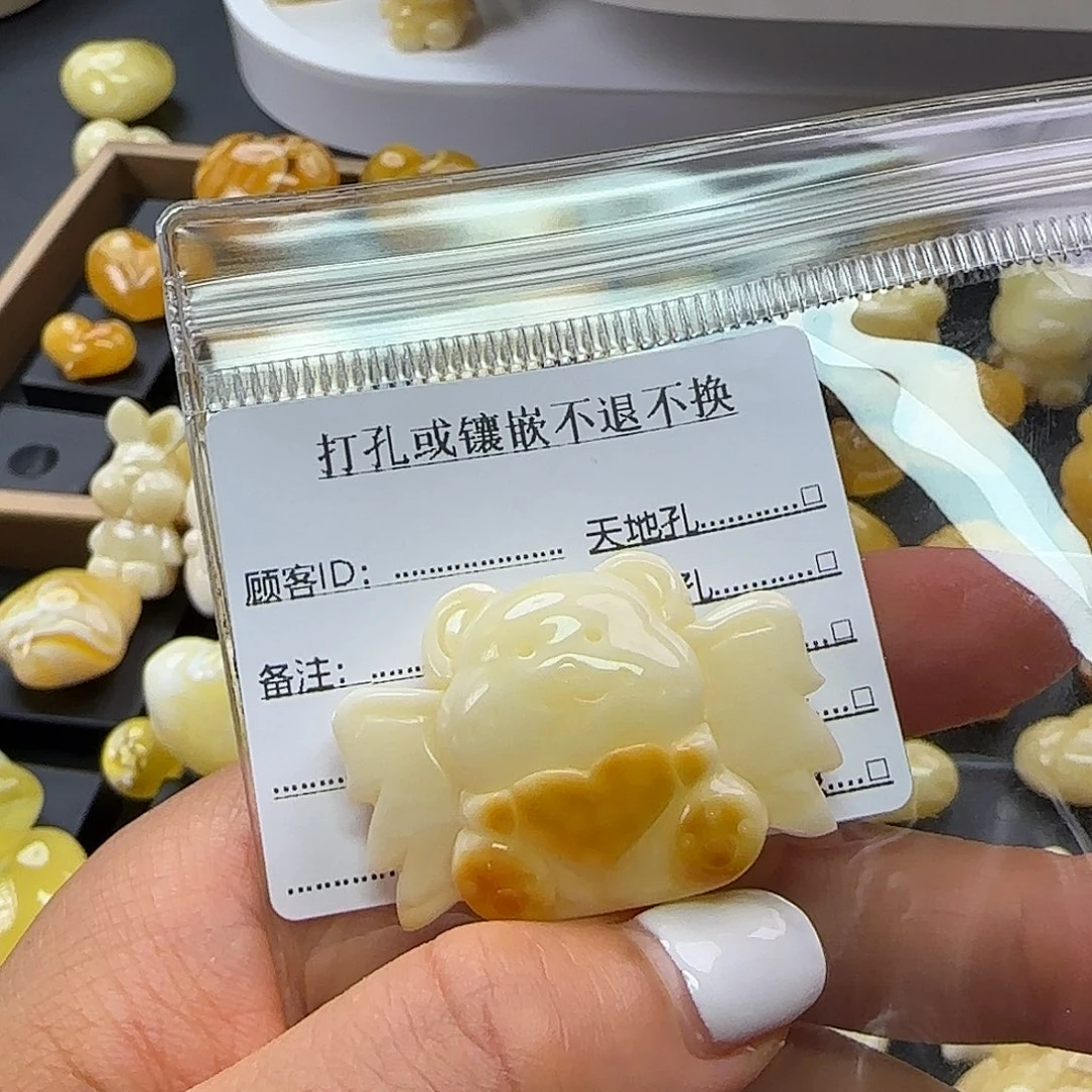 琥珀未镶嵌珠宝奇石