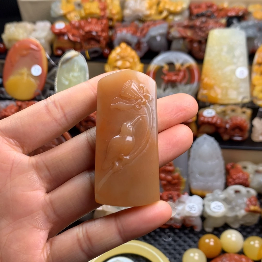 石英质玉（黄龙玉）挂件未镶嵌