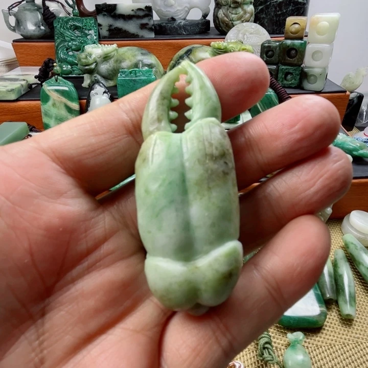 独山玉未镶嵌珠宝半成品