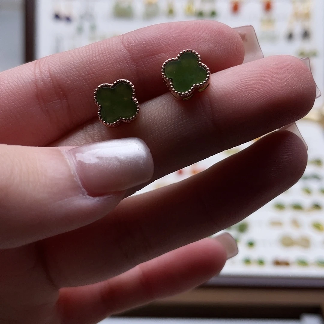 和田玉未镶嵌耳饰