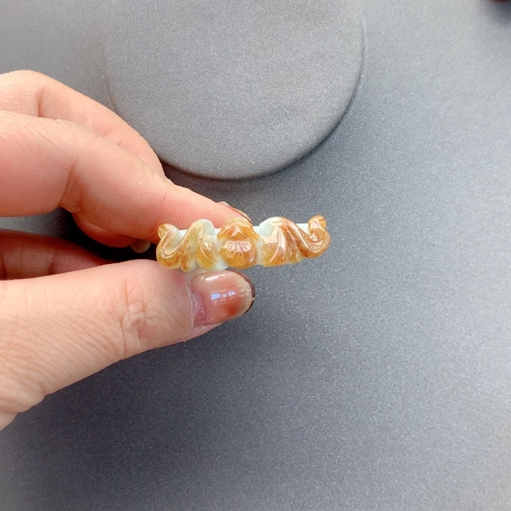 翡翠戒指未镶嵌晶***巴