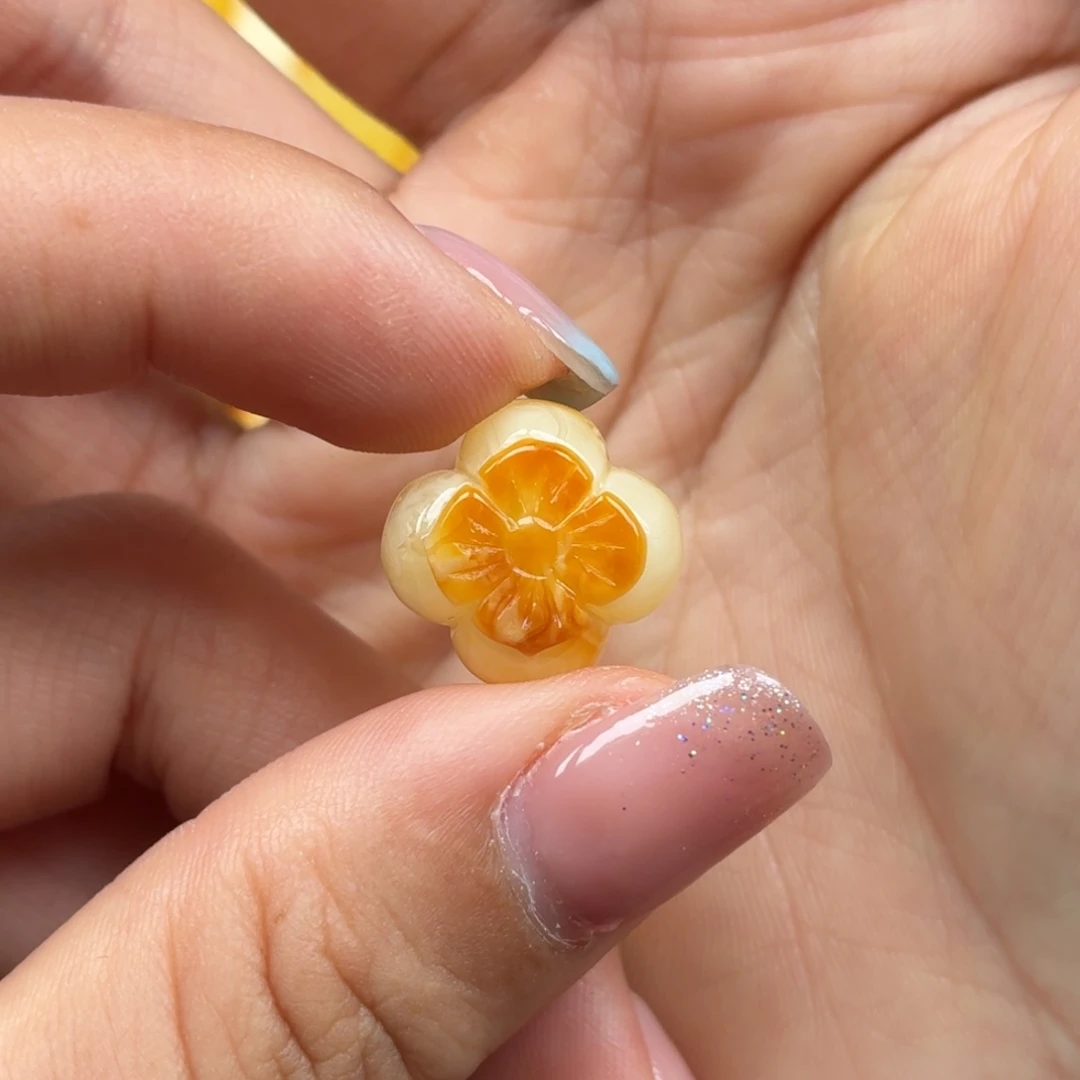 琥珀未镶嵌裸石蜜蜡