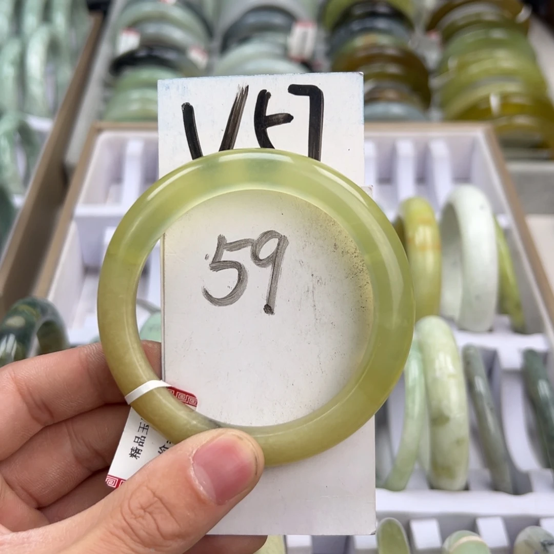 岫玉手镯未镶嵌天然岫玉微瑕