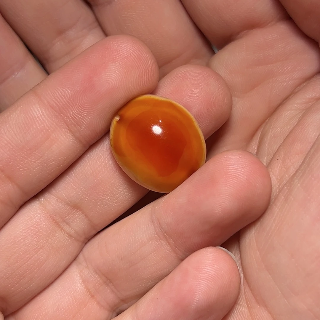 B***·玛瑙/玉髓未镶嵌珠宝奇石