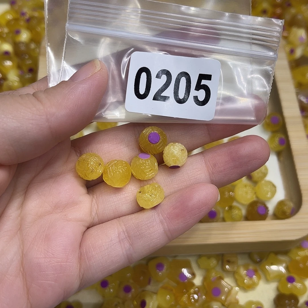 琥珀未镶嵌珠宝奇石