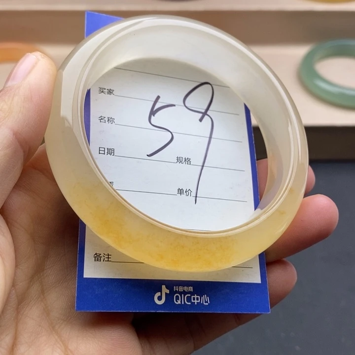 石英质玉未镶嵌手镯