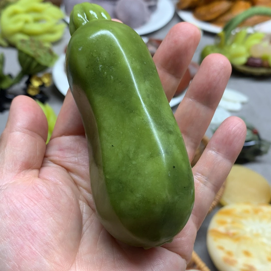 蛇纹石玉未镶嵌摆件