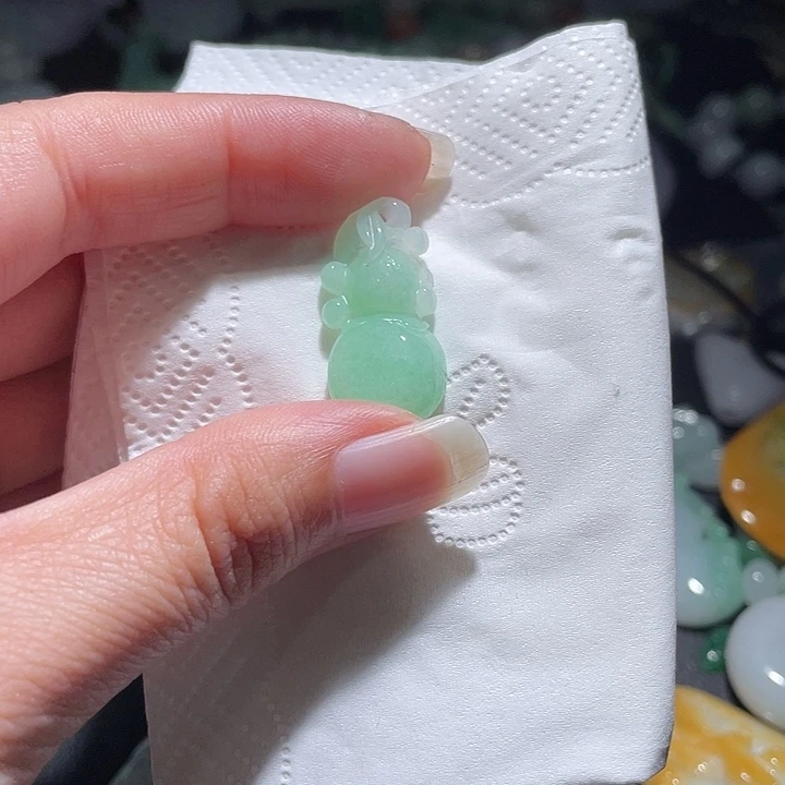 未镶嵌挂件翡翠天