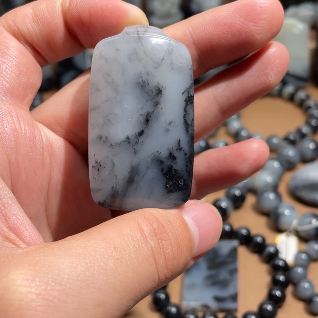 颈饰未镶嵌和田玉