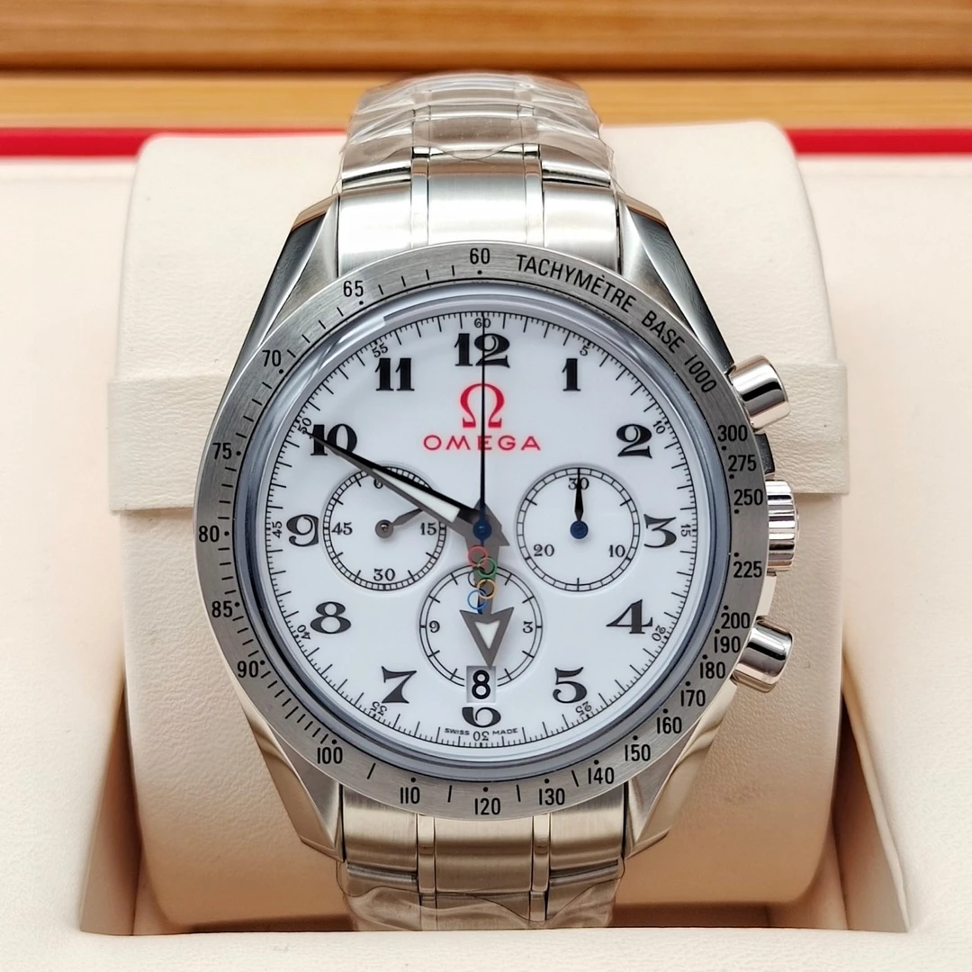 全新未使用 Omega/欧米茄 超霸系列机械男表精钢表壳40mm计时腕表