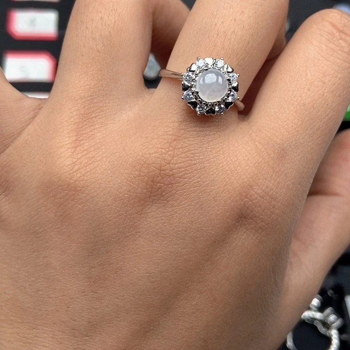 翡翠未镶嵌戒指戒指