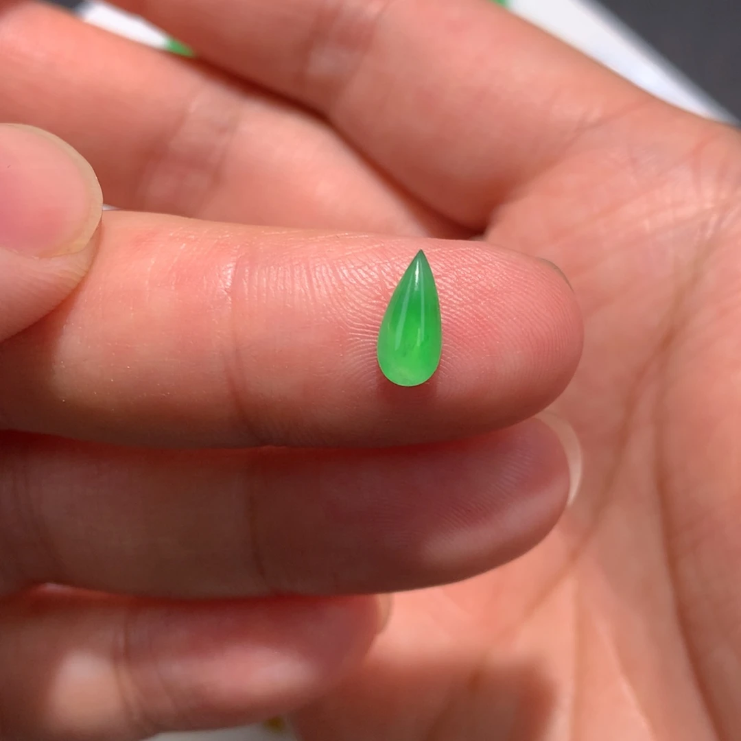 翡翠裸石翡翠水滴