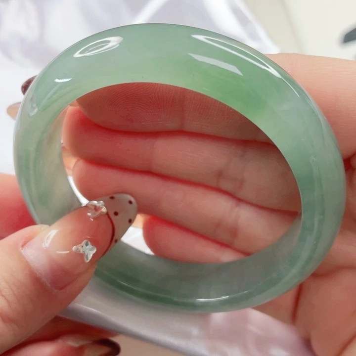 翡翠未镶嵌手镯53.1x249