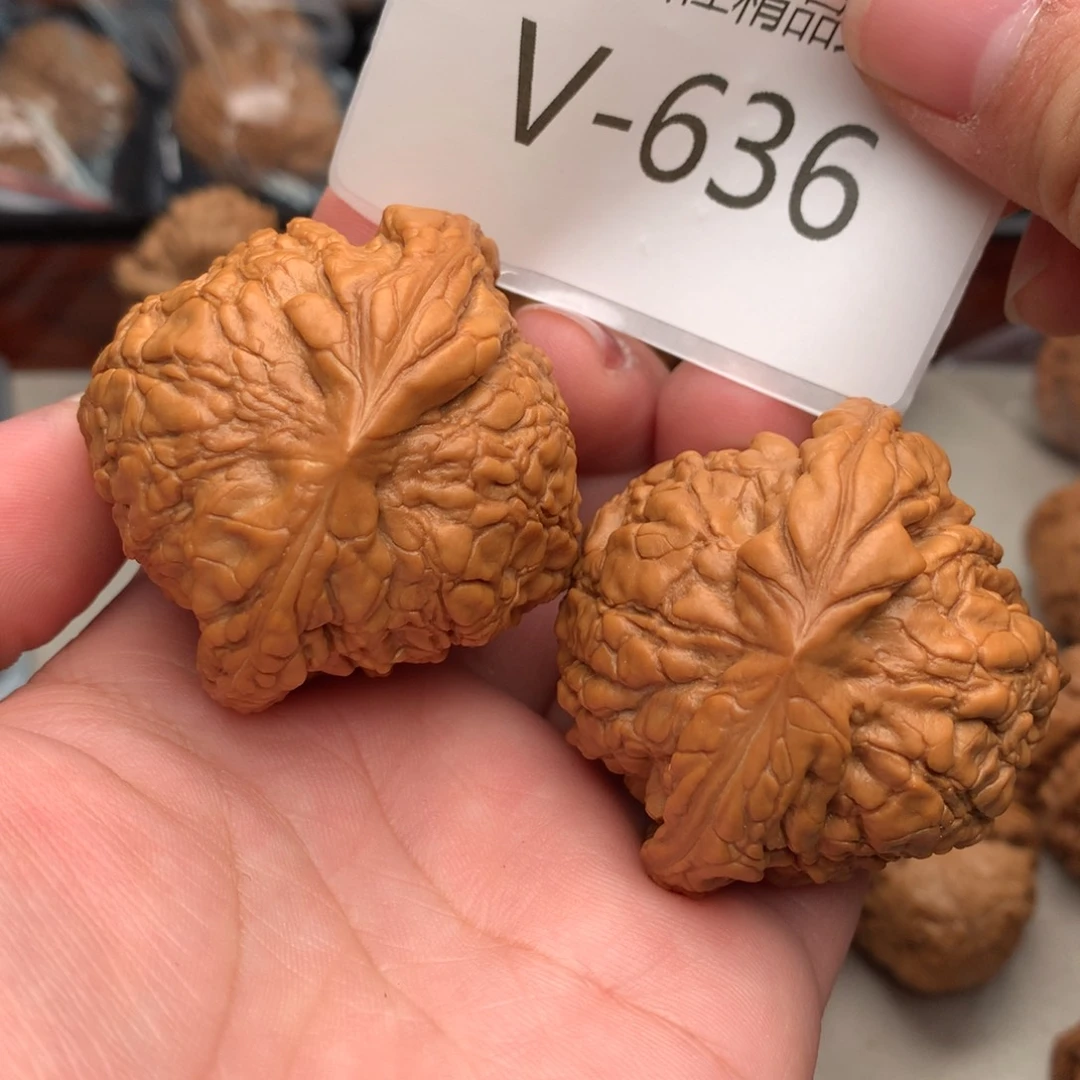 文玩核桃把件48龙鼎……………