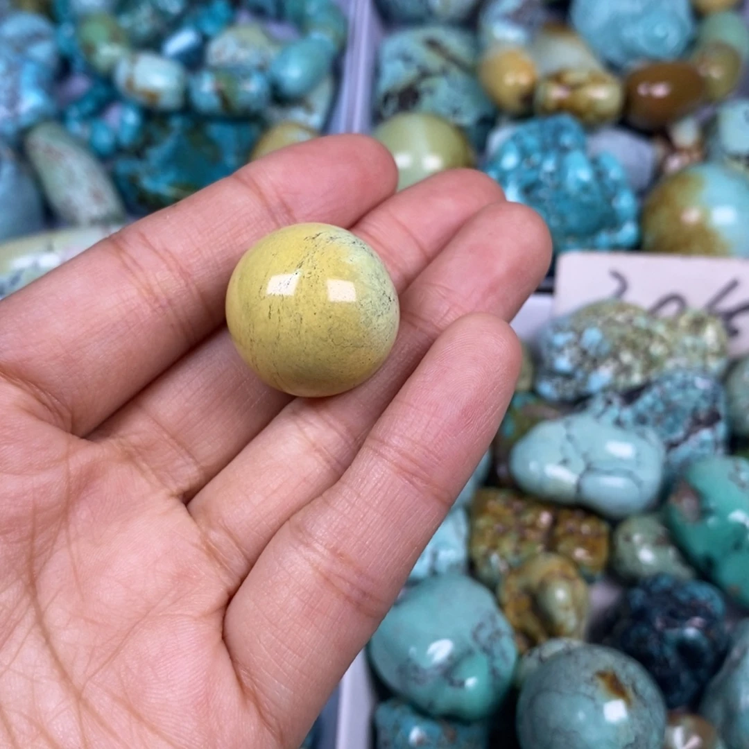 孔***绿松石未镶嵌颈饰