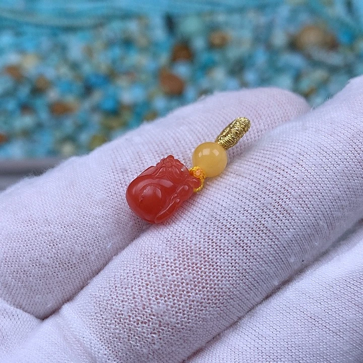 南红玛瑙未镶嵌珠宝奇石