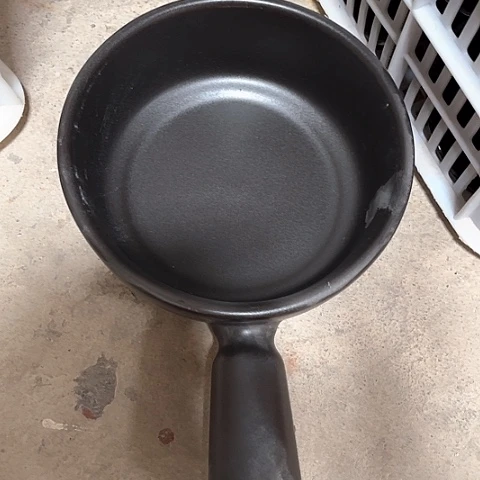 微瑕，明火，口径19，高度7变形，