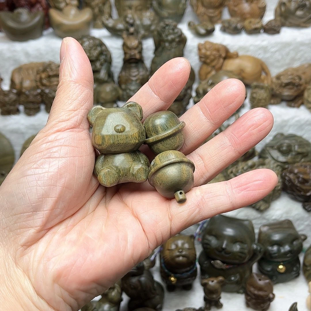 维腊木（绿檀）四****)铃铛和熊