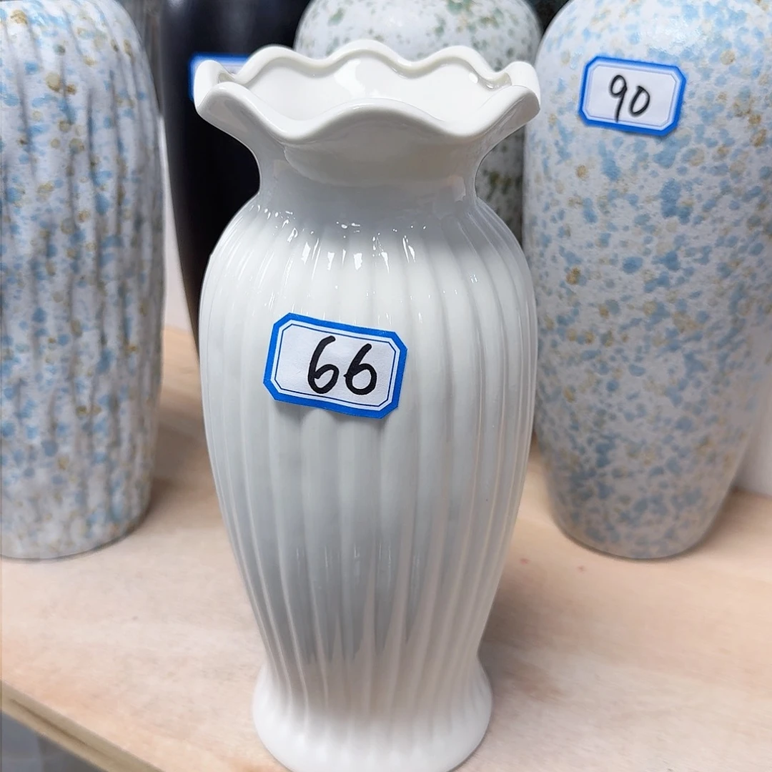 瓶66号亮釉陶瓷高23厘米一个